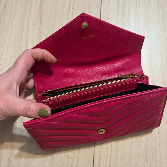 Pink Saint Laurent Red Quilted Leather Wallet - Picture 4 of 8